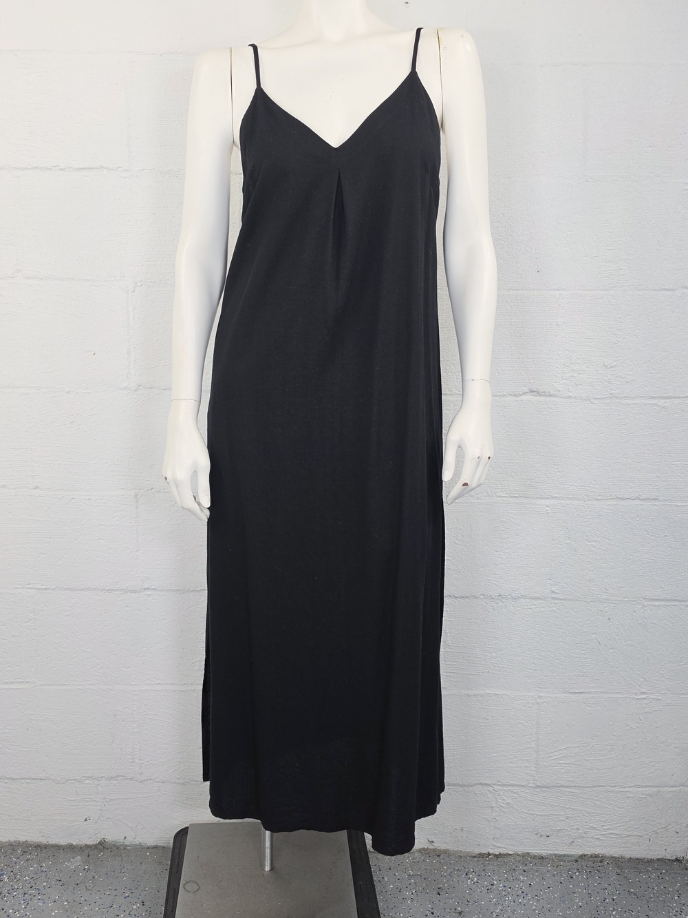 Kenny Flowers Black Linen Blend Midi Slip Dress